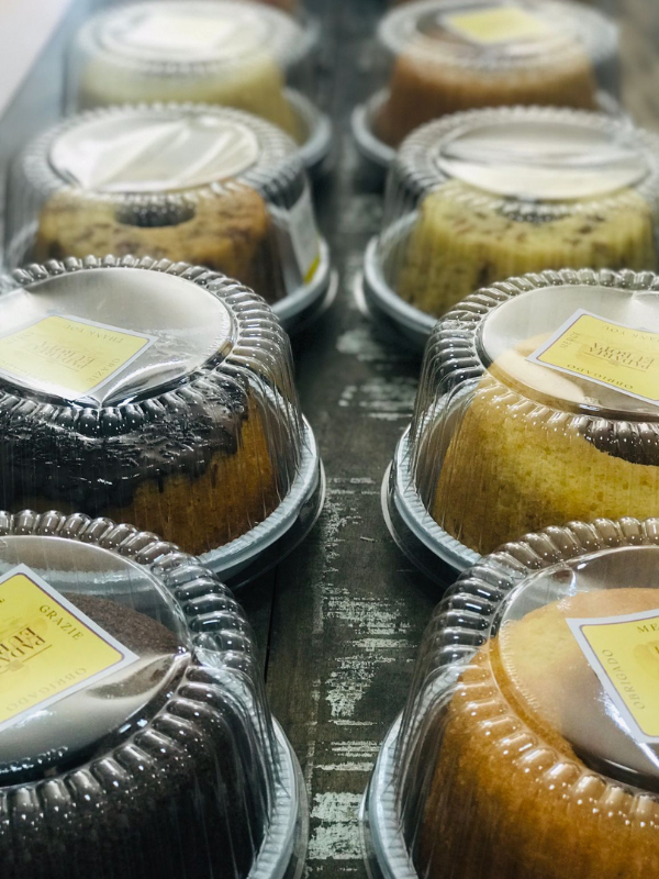 Pães franceses recém-assados